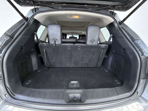 Used 2016 Nissan Pathfinder Platinum w/ Family Entertainment Package image 44