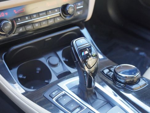 Used 2016 BMW 550i xDrive Sedan image 23