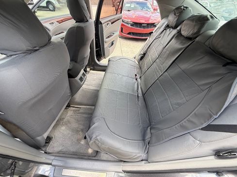 Used 2009 Toyota Avalon XLS FWD image 19