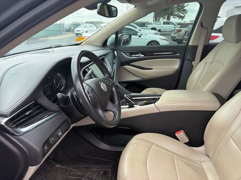 Used 2019 Buick Enclave Essence image 12