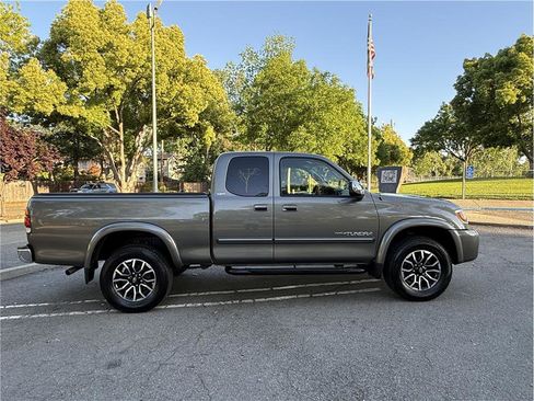 Used 2004 Toyota Tundra SR5 AWD/4WD image 6