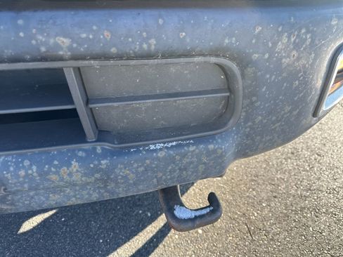 Used 2017 Nissan Titan SV image 19