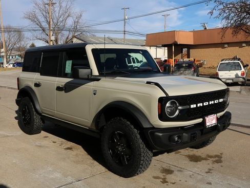 New 2025 Ford Bronco Big Bend w/ Black Diamond Package image 9