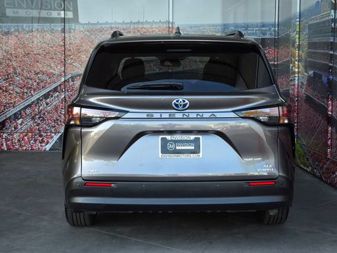 Certified 2024 Toyota Sienna XLE w/ XLE Plus Package AWD/4WD image 5
