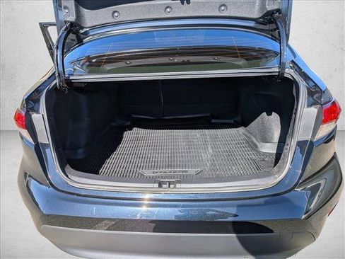 Used 2025 Toyota Corolla LE FWD image 7
