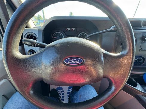 Used 2013 Ford E-350 and Econoline 350 XL image 29