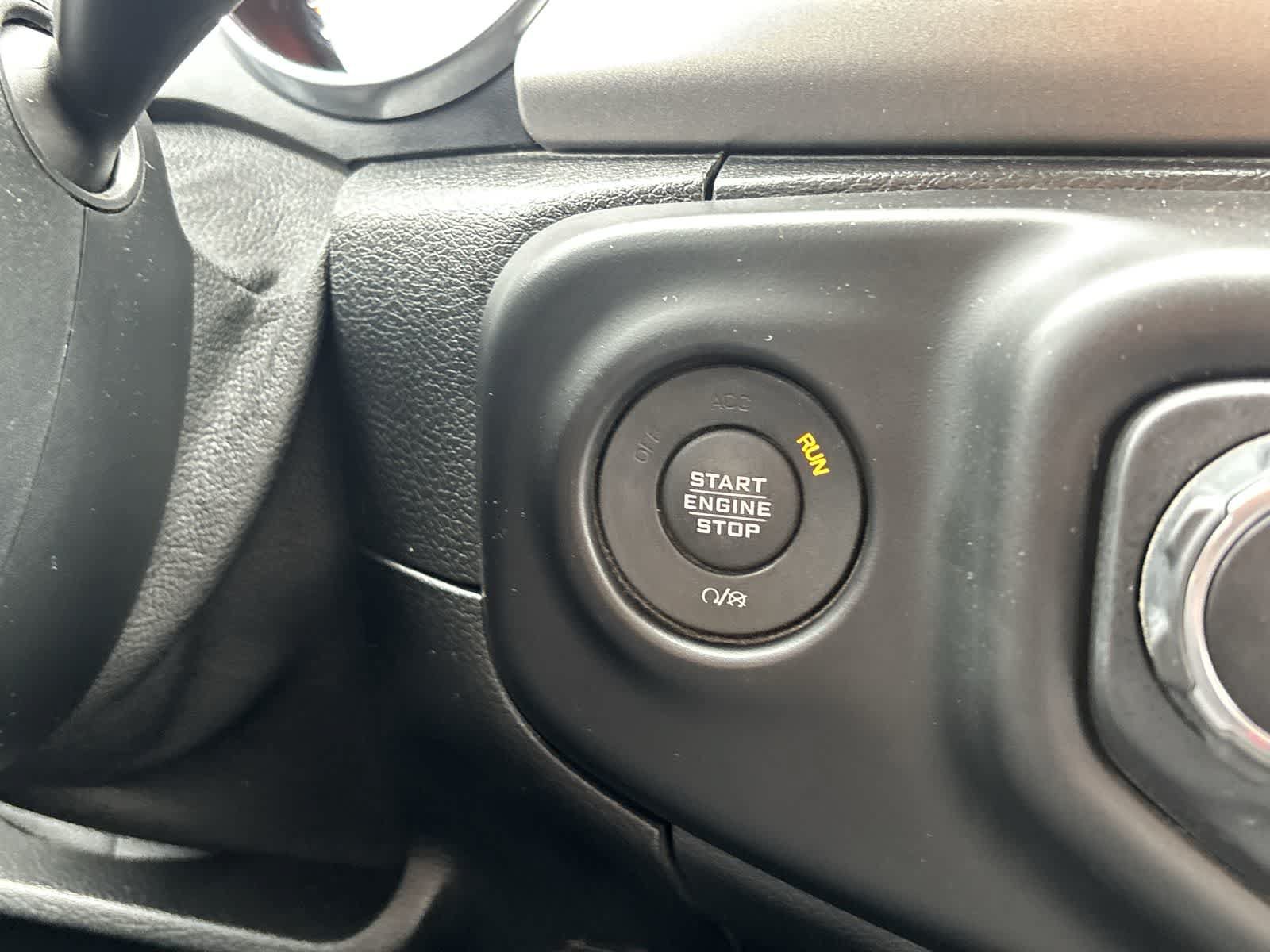 Used 2020 Jeep Wrangler Sport AWD/4WD image 14