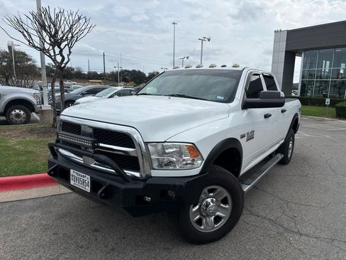 Used 2018 RAM 2500 Tradesman w/ Chrome Appearance Group image 4