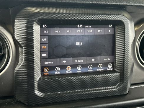 Used 2019 Jeep Wrangler Unlimited Sport S AWD/4WD image 17