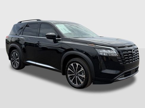 New 2026 Nissan Pathfinder Platinum FWD image 8