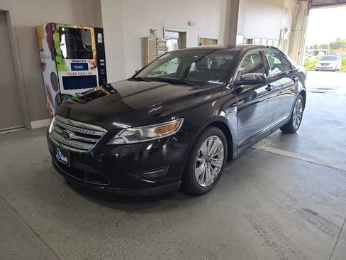 Used 2011 Ford Taurus Limited w/ 303A Rapid Spec Order Code image 2