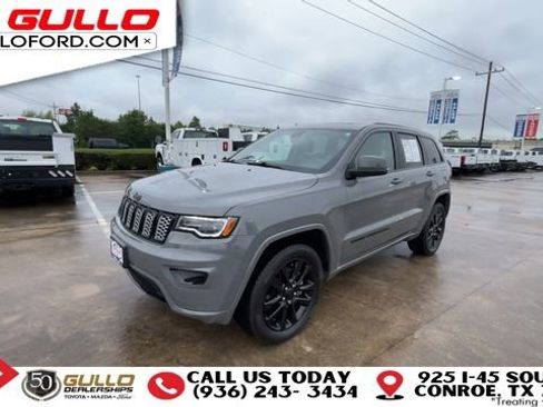 Used 2022 Jeep Grand Cherokee Laredo X AWD/4WD image 4
