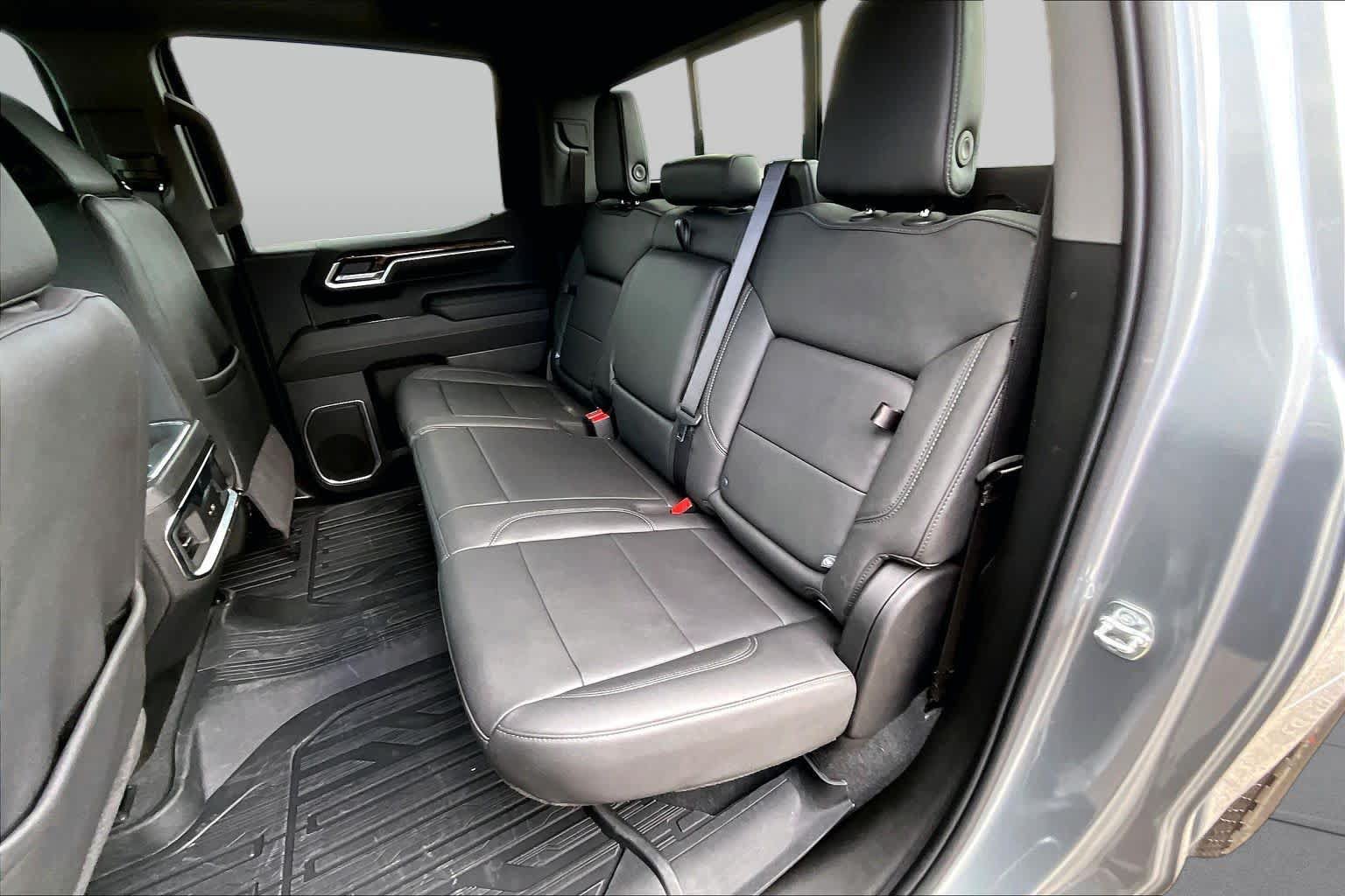 Used 2026 GMC Sierra 1500 Elevation w/ Elevation Premium Package AWD/4WD image 21