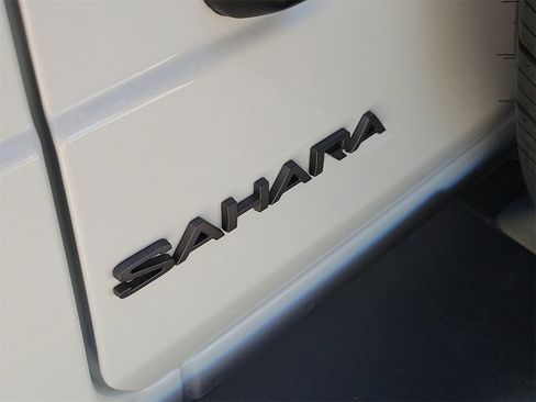 Used 2025 Jeep Wrangler Sahara w/ Safety Group image 6