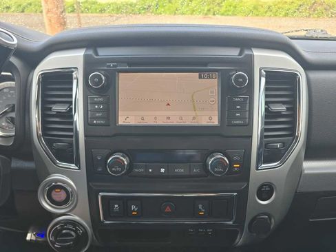 Used 2019 Nissan Titan PRO-4X AWD/4WD image 12