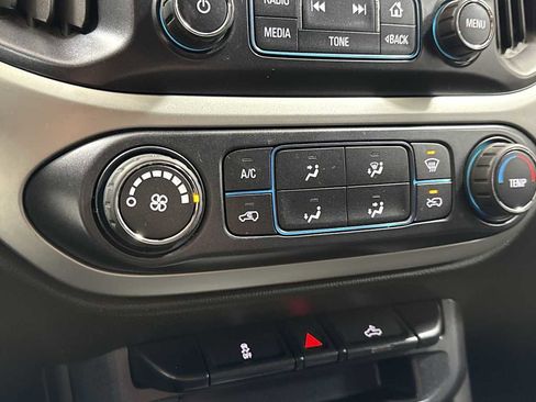 Used 2015 Chevrolet Colorado LT image 21