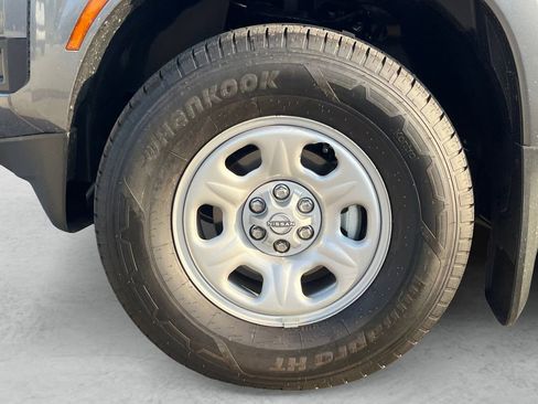 New 2026 Nissan Frontier S image 23