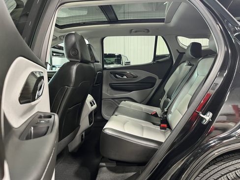 Certified 2024 GMC Terrain SLT w/ Tech Package image 9
