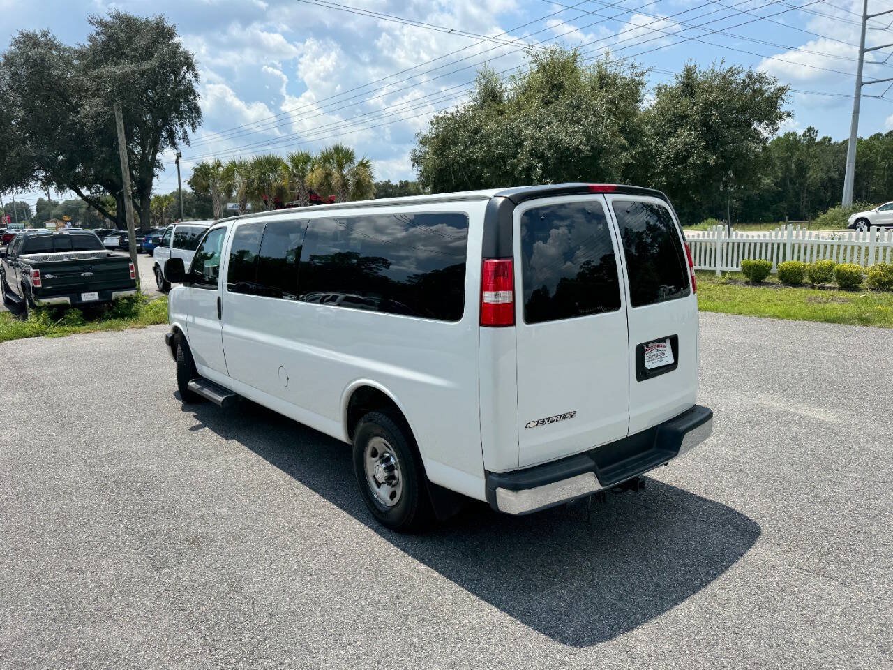 Used 2019 Chevrolet Express 3500 LT w/ LT Preferred Equipment Group RWD image 29