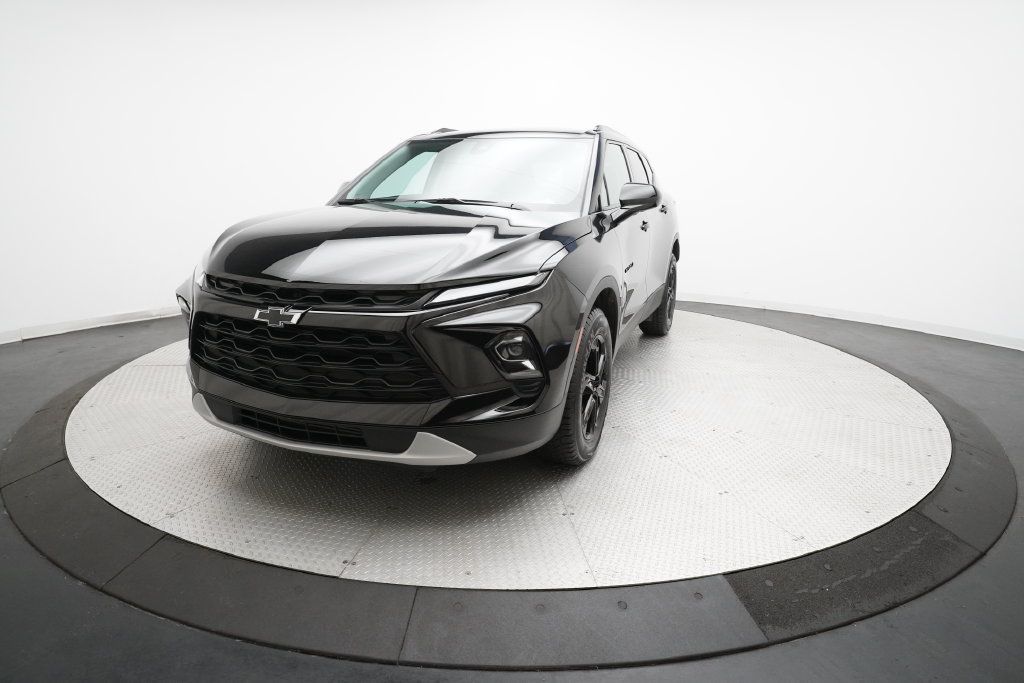 Used 2024 Chevrolet Blazer LT w/ Convenience Package AWD/4WD image 12