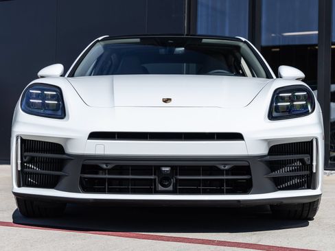 Certified 2026 Porsche Panamera 4 AWD/4WD image 8