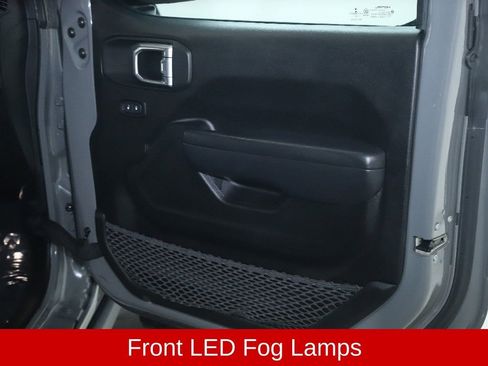 Used 2022 Jeep Wrangler Sport AWD/4WD image 30