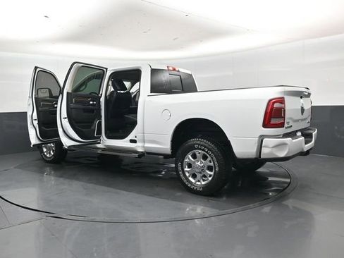 Used 2024 RAM 2500 Laramie AWD/4WD image 47