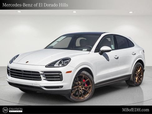 Used 2023 Porsche Cayenne Platinum Edition AWD/4WD image 1