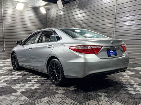Used 2017 Toyota Camry XLE image 7