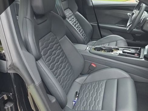 Used 2023 Audi e-tron GT Prestige w/ Prestige Package AWD/4WD image 3