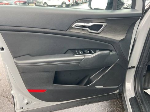 Used 2024 Kia Sportage X-Line w/ X-Line Premium Package image 32
