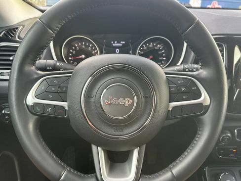 Used 2020 Jeep Compass Latitude AWD/4WD image 23