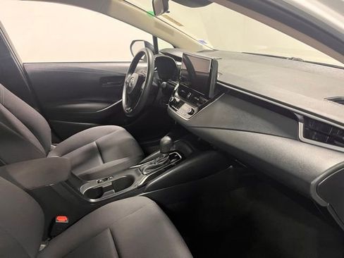 Used 2023 Toyota Corolla LE image 11