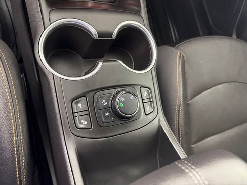 Used 2021 GMC Terrain SLT image 18