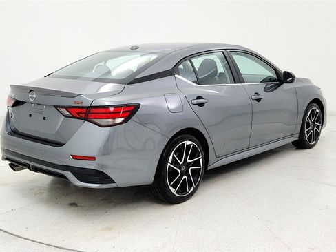 Used 2025 Nissan Sentra SR FWD image 5