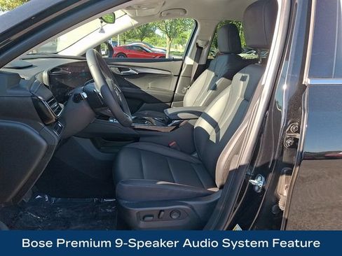 Used 2025 Buick Envision Preferred AWD/4WD image 2