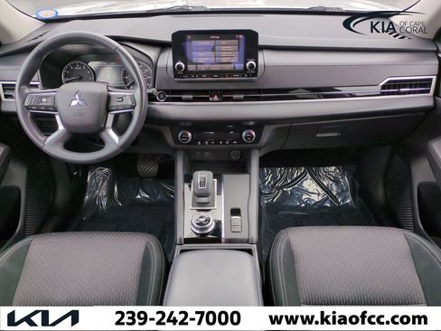 Used 2024 Mitsubishi Outlander ES image 14