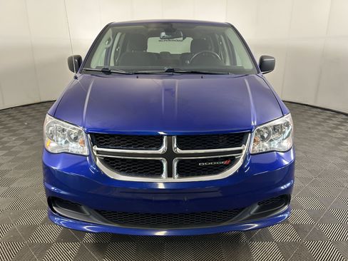 Used 2019 Dodge Grand Caravan SE w/ UConnect Hands-Free Group FWD image 5