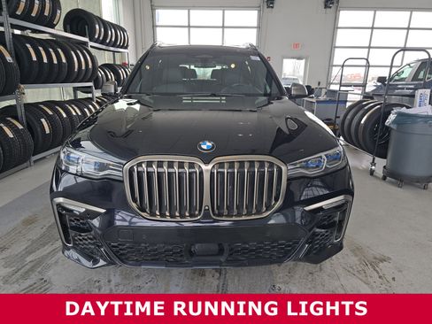 Used 2020 BMW X7 M50i image 2
