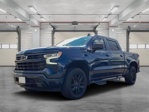 Used 2023 Chevrolet Silverado 1500 RST w/ Z71 Off-Road Package image 3