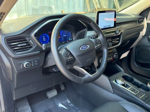 Used 2020 Ford Escape Titanium AWD/4WD image 13