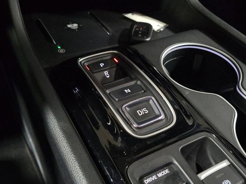 Certified 2024 Honda Pilot Elite image 36