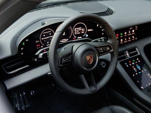 New 2025 Porsche Taycan image 4