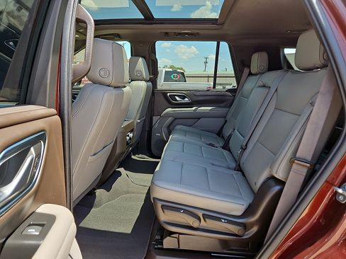 Used 2022 GMC Yukon SLT w/ SLT Premium Package AWD/4WD image 10