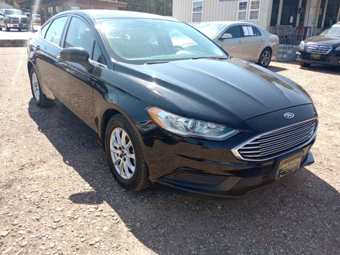 Used 2017 Ford Fusion S FWD image 1