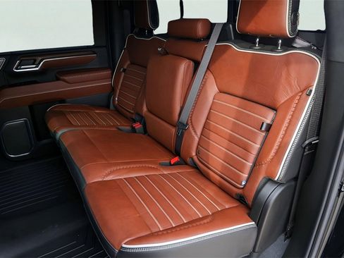 Used 2024 GMC Sierra 3500 Denali Ultimate image 21