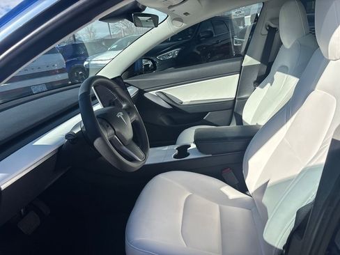 Used 2020 Tesla Model 3 Standard Range Plus image 22