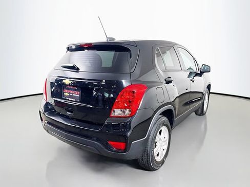 Used 2020 Chevrolet Trax LS w/ Tint and Cruise Package AWD/4WD image 6