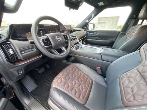 New 2025 Nissan Armada Platinum w/ Convenience Package image 10