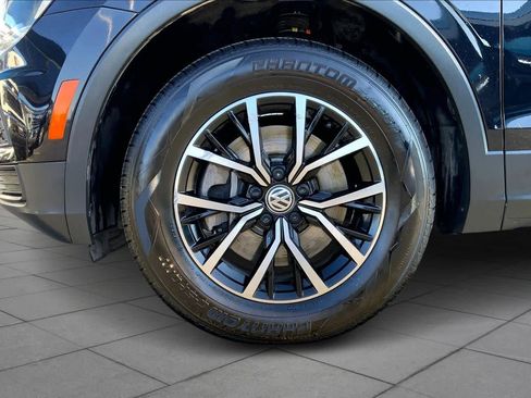 Used 2021 Volkswagen Tiguan SE image 10